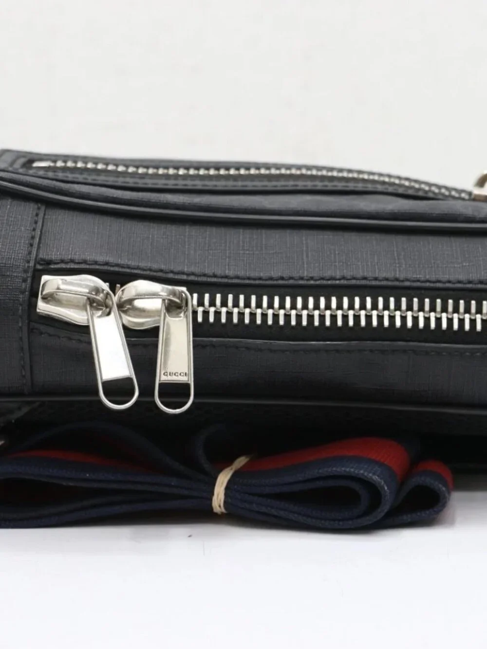 GUCCI GG Supreme Sling Backpack Belt Bag Sherry Line - Black